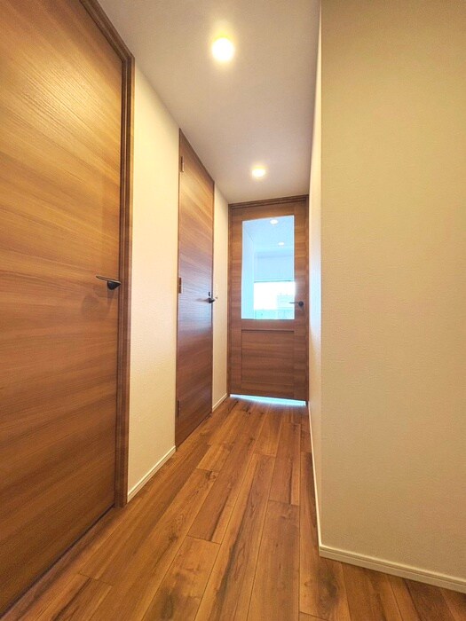 物件内観写真16　(廊下)