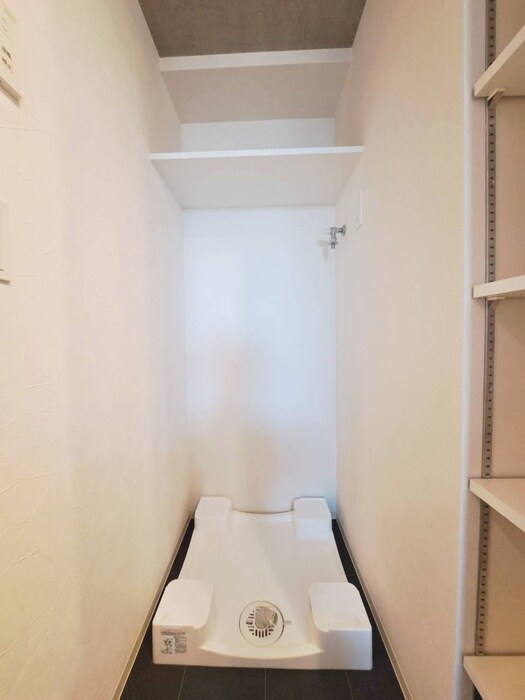 物件内観写真19　(洗濯機置場)