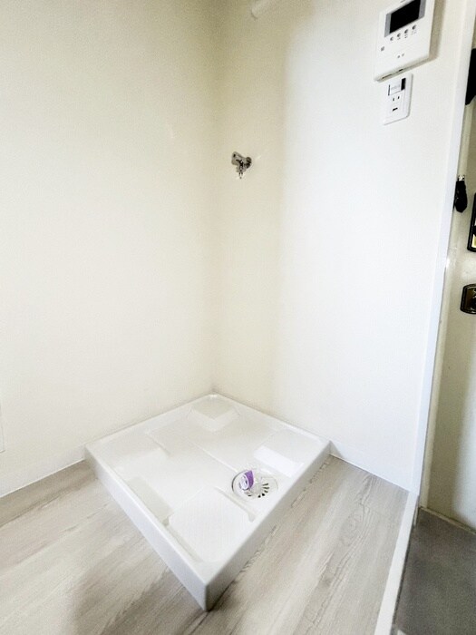 物件内観写真15　(洗濯機置場)