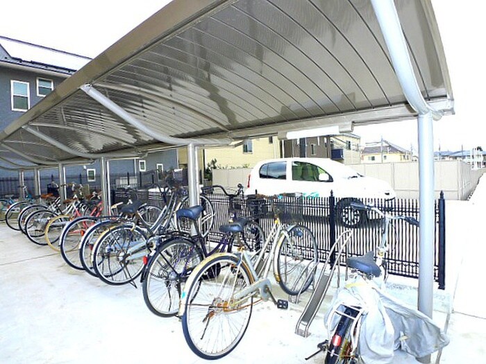 物件外観写真6　(駐輪場)