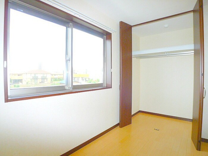 物件内観写真12　(収納)