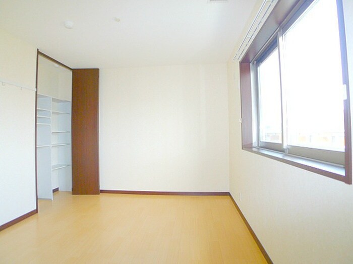 物件内観写真13　(居室)
