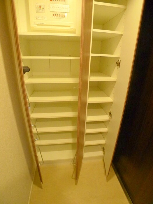 物件内観写真17　(靴箱)