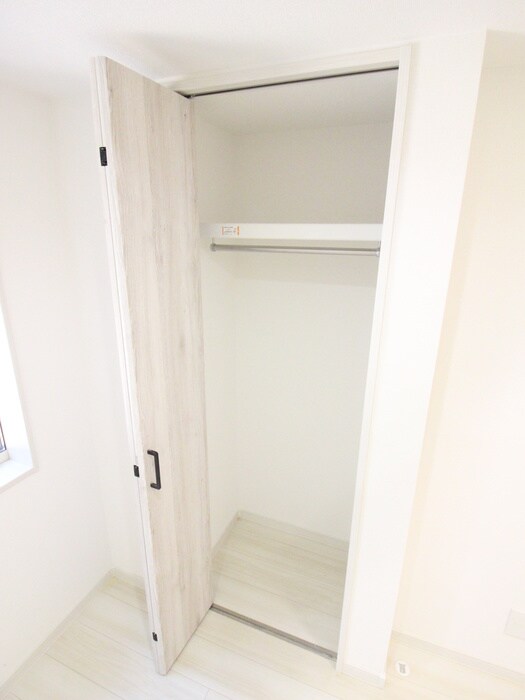 物件内観写真11　(収納)