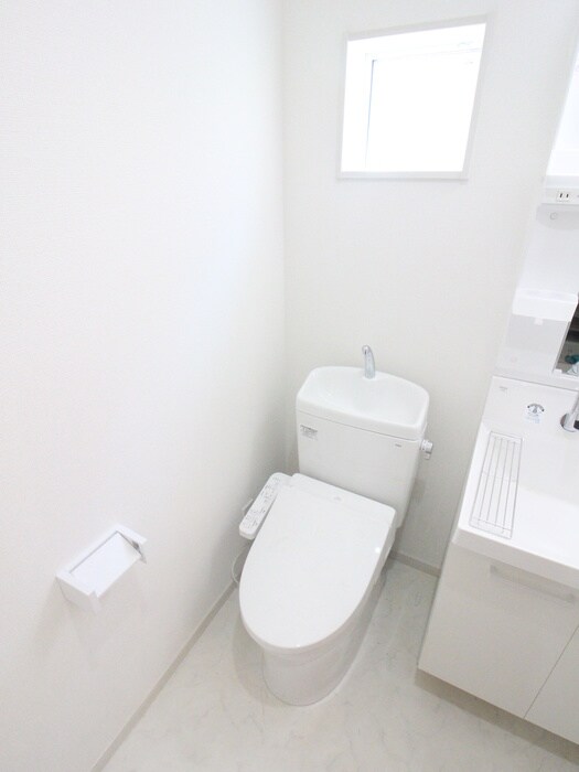 物件内観写真14　(トイレ)