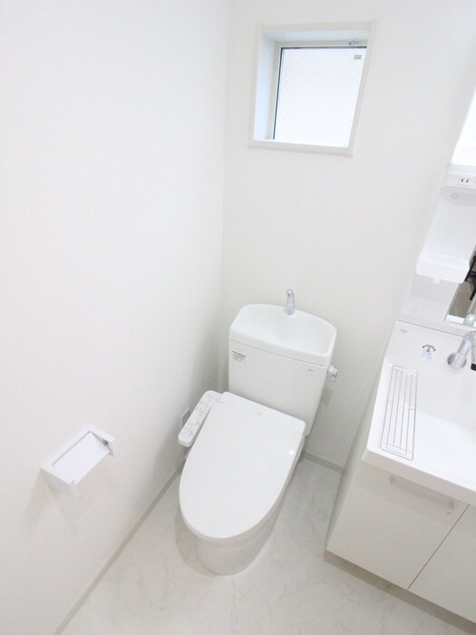 物件内観写真14　(トイレ)