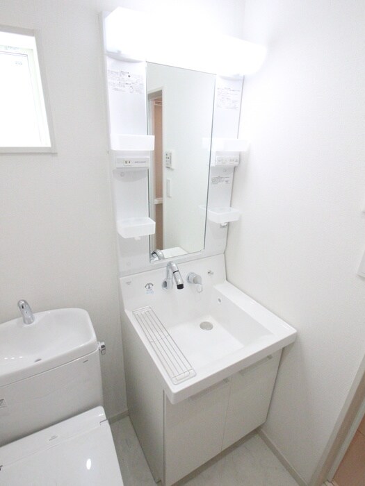 物件内観写真15　(洗面)