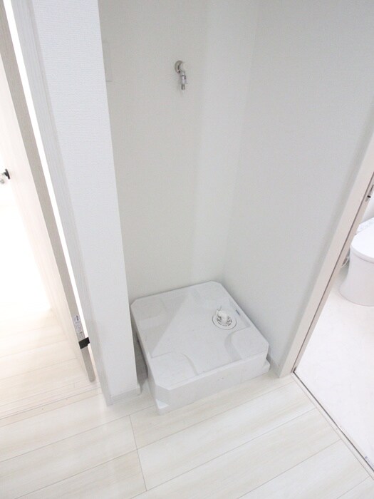 物件内観写真16　(洗濯機置場)