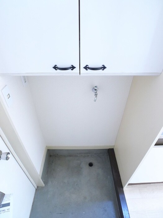 物件内観写真13　(洗濯機置場)