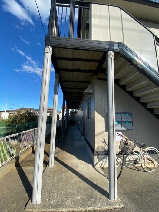 物件外観写真3　(エントランス部分)