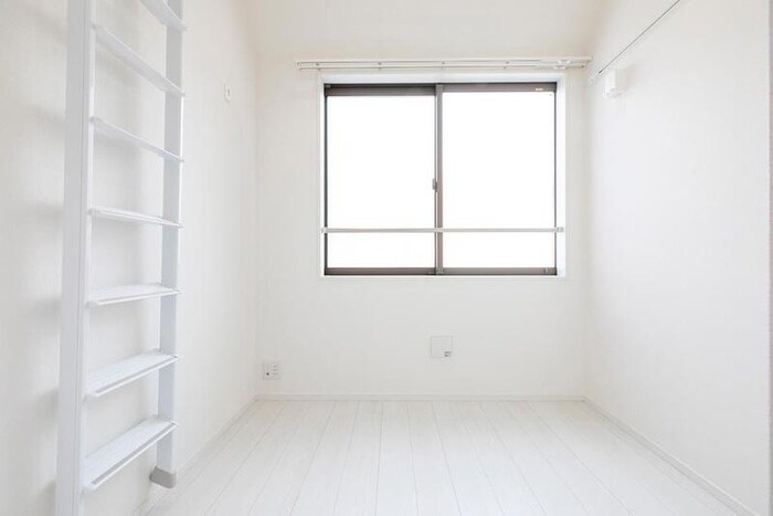 物件内観写真16　(室内からの展望)