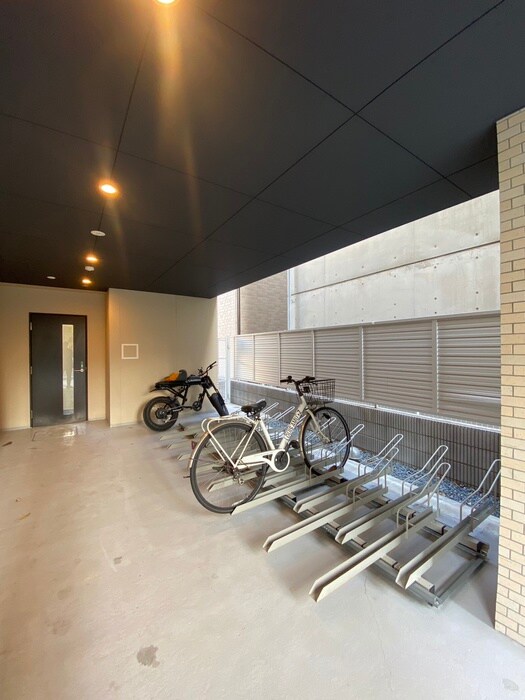 物件外観写真5　(駐輪場)