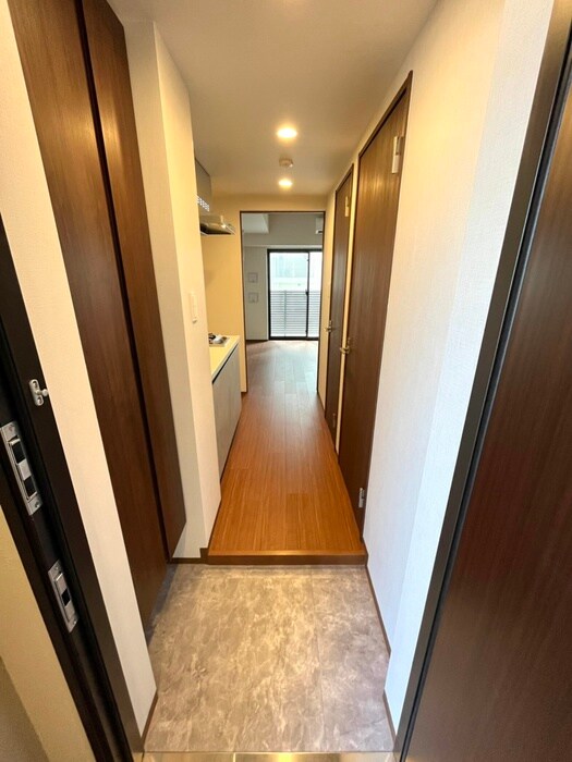 物件内観写真18　(玄関)