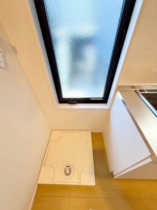 物件内観写真14　(洗濯機置場)