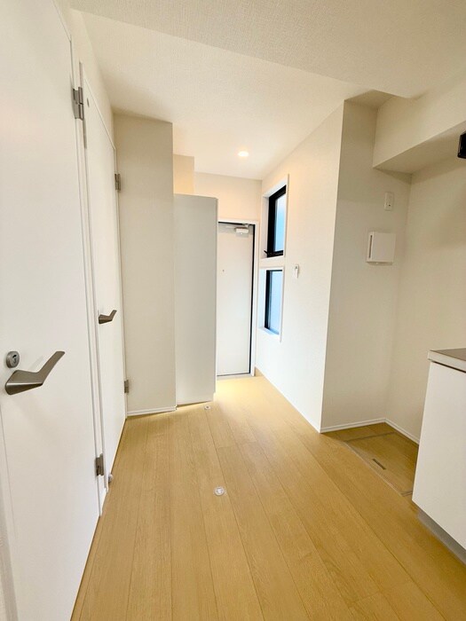 物件内観写真13　(廊下)