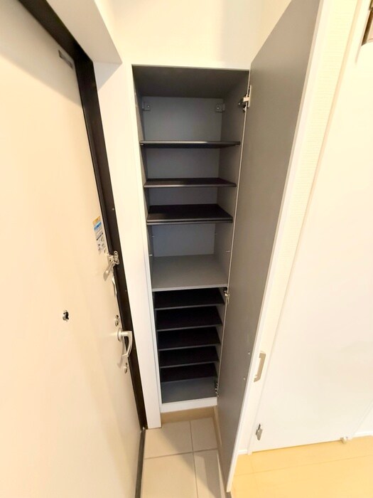 物件内観写真15　(靴箱)