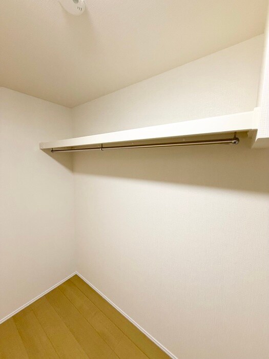 物件内観写真15　(収納)