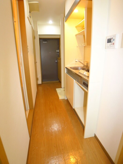 物件内観写真16　(廊下)