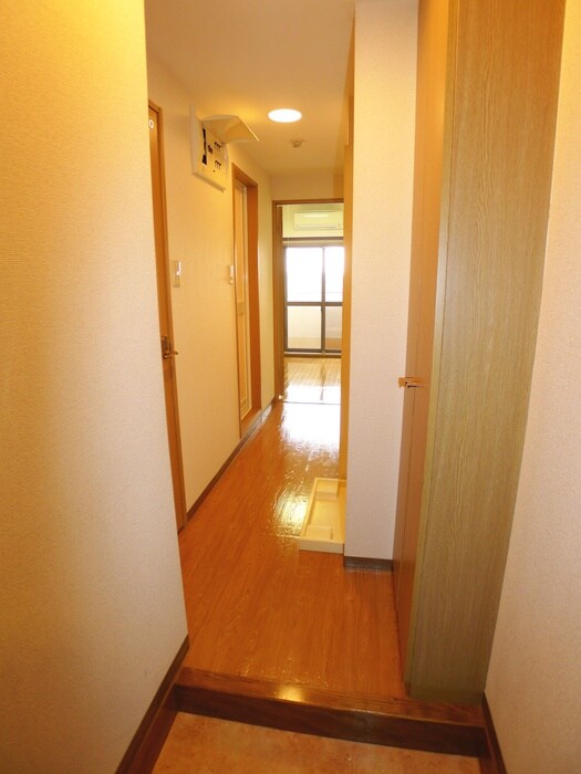 物件内観写真17　(廊下)