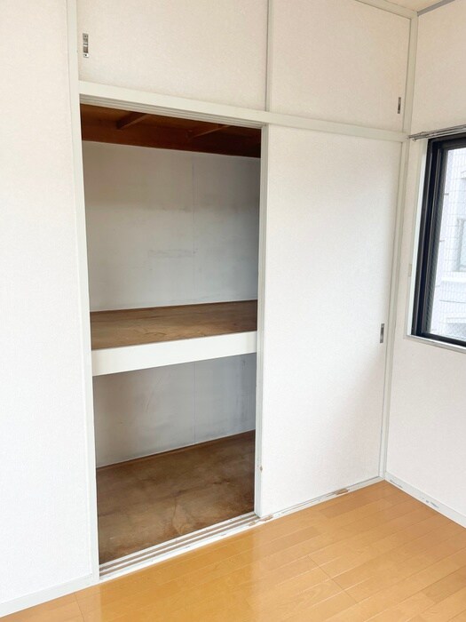 物件内観写真12　(収納)