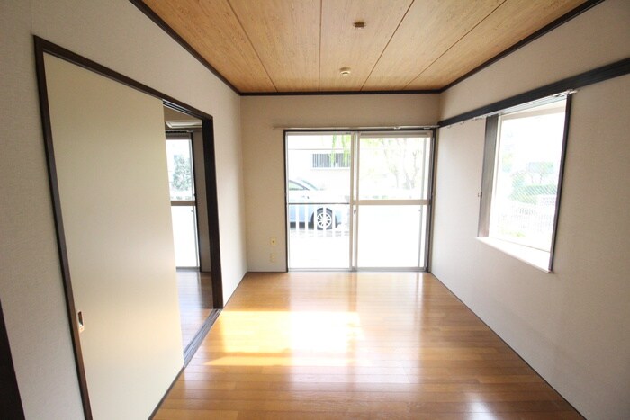 物件内観写真8　(居室)