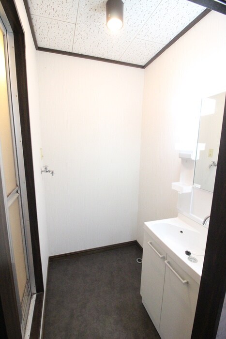 物件内観写真14　(洗濯機置場)