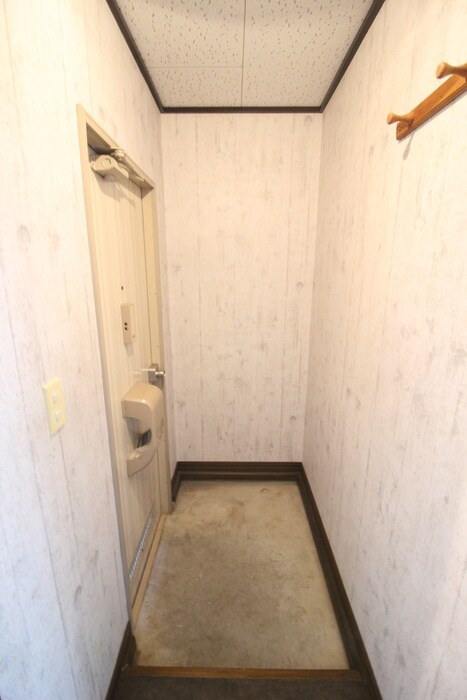 物件内観写真22　(玄関)