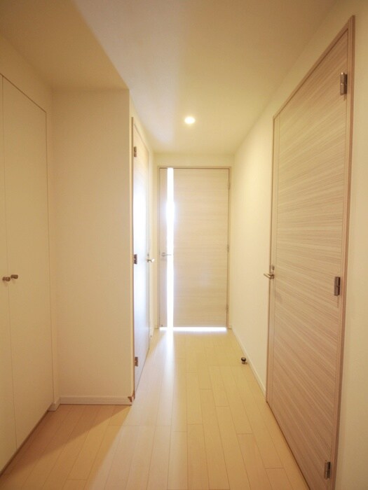物件内観写真18　(廊下)