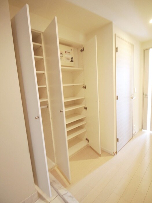 物件内観写真20　(靴箱)