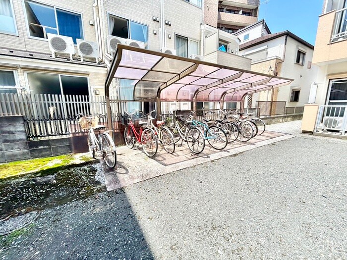 物件外観写真6　(駐輪場)