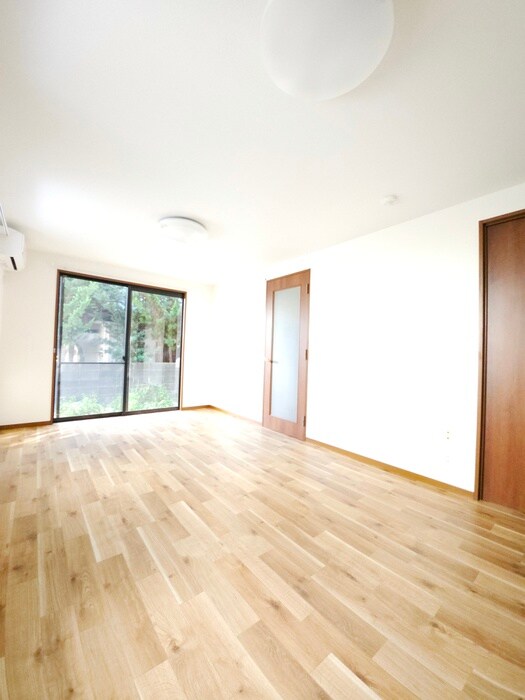 物件内観写真21　(居室)