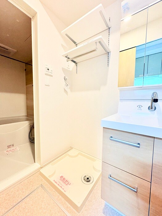 物件内観写真14　(洗濯機置場)