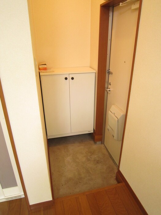 物件内観写真11　(玄関)