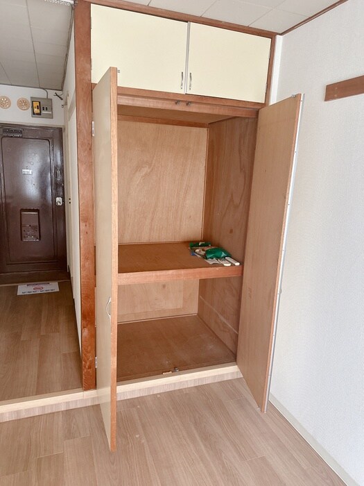 物件内観写真10　(収納)