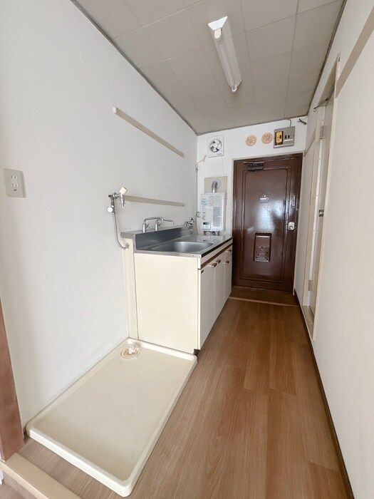 物件内観写真14　(廊下)