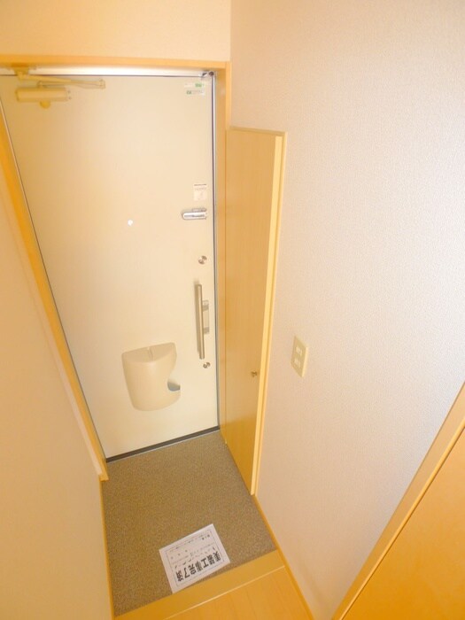 物件内観写真20　(玄関)