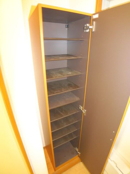 物件内観写真15　(靴箱)