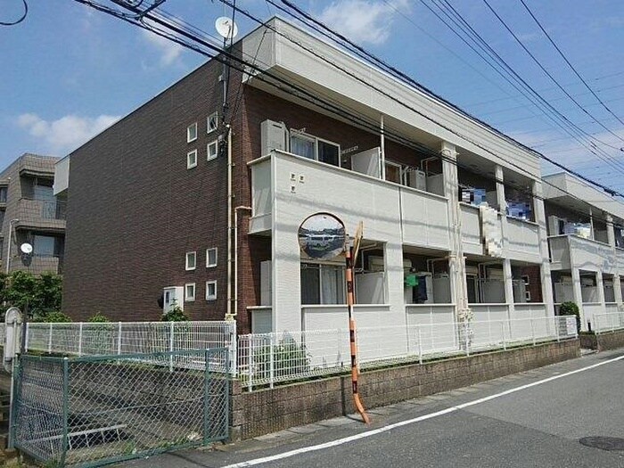 物件外観写真2　(駐車場)