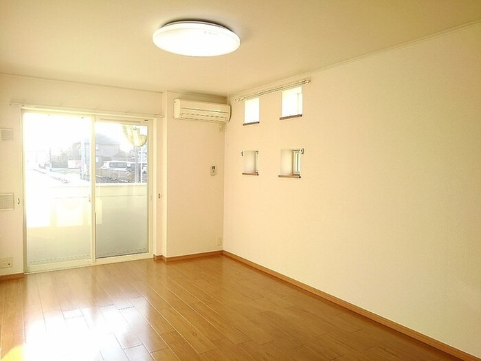 物件内観写真10　(居室)