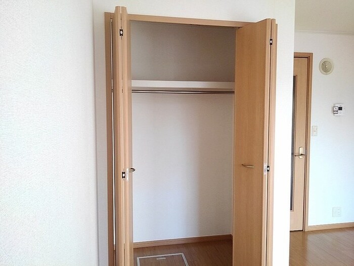 物件内観写真15　(収納)