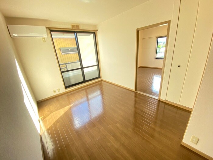 物件内観写真7　(居室)