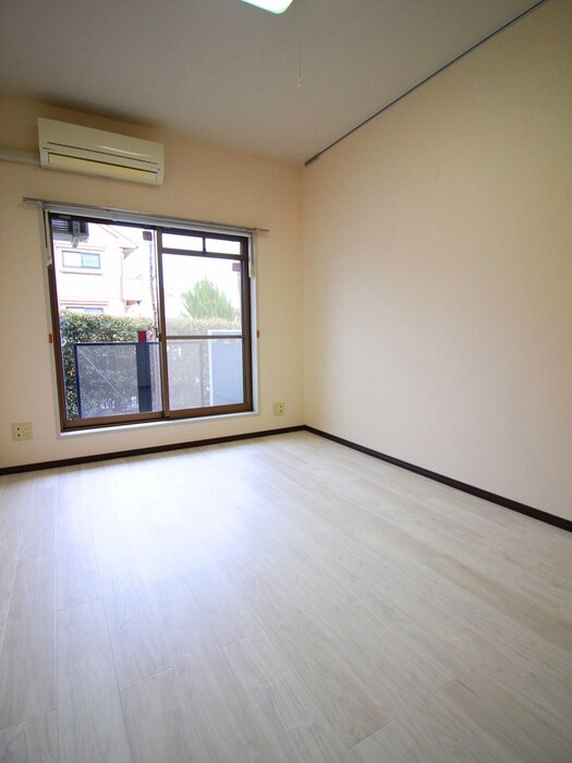 物件内観写真12　(居室)