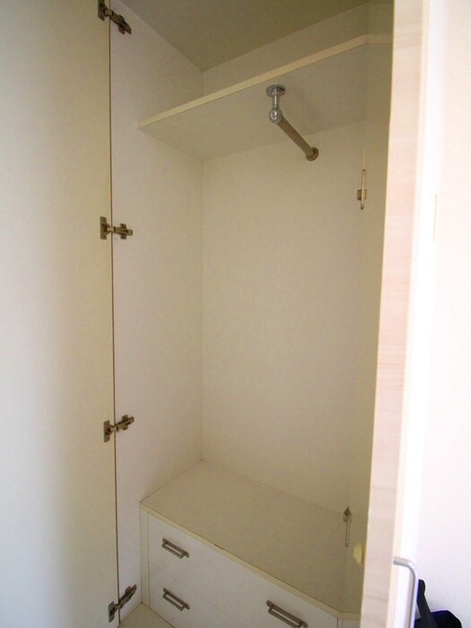 物件内観写真13　(収納)