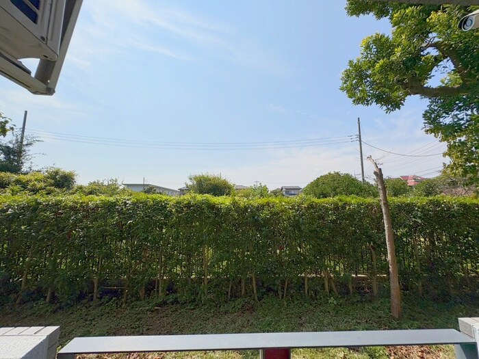 物件内観写真15　(室内からの展望)