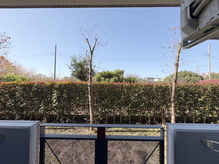 物件内観写真15　(室内からの展望)