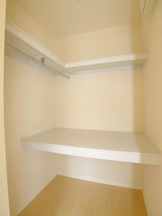 物件内観写真10　(収納)