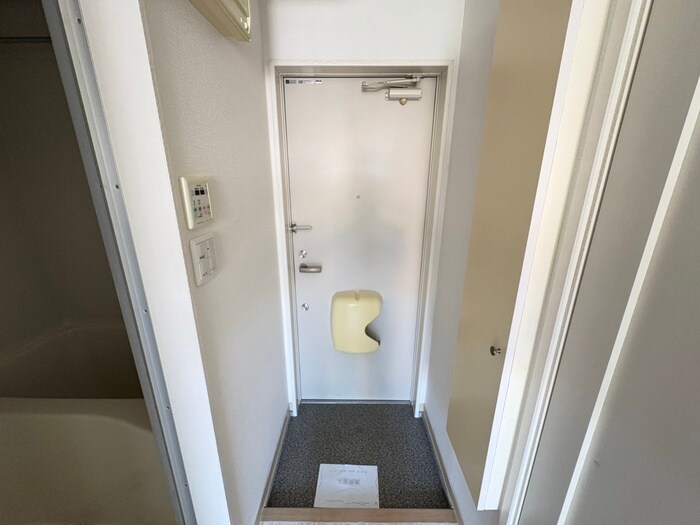 物件内観写真14　(玄関)