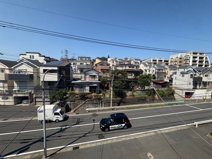 物件内観写真17　(室内からの展望)