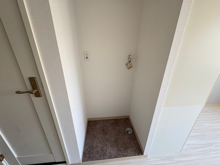 物件内観写真20　(洗濯機置場)