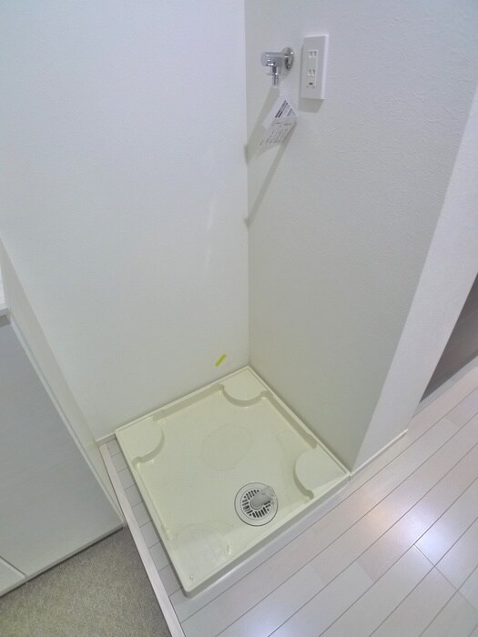 物件内観写真15　(洗濯機置場)